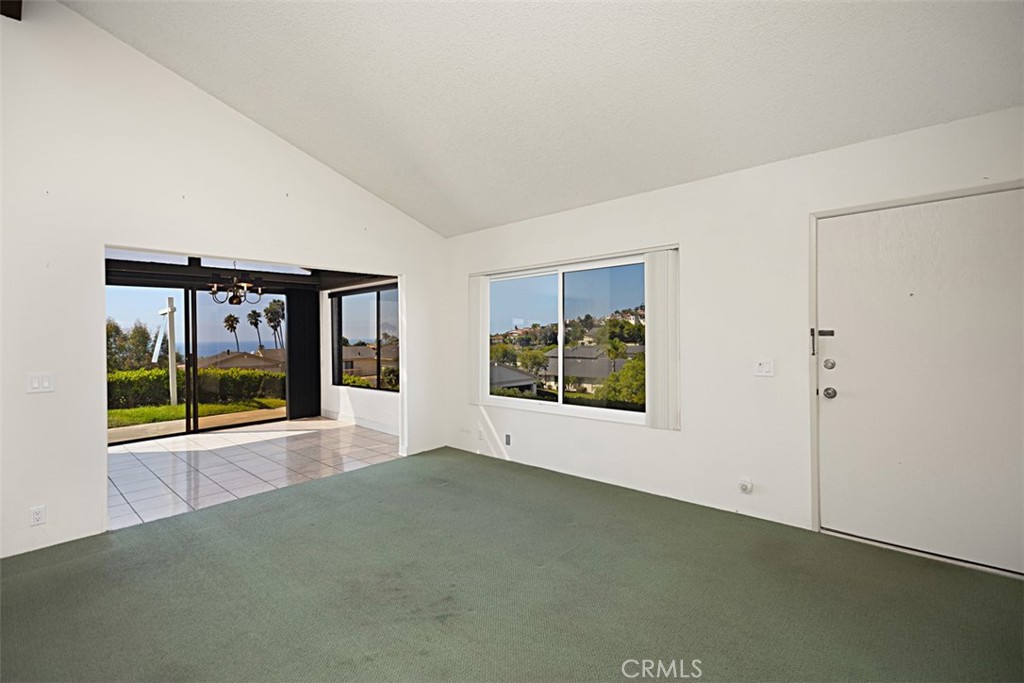 151 Avenida Adobe