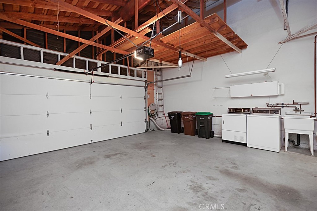 151 Avenida Adobe