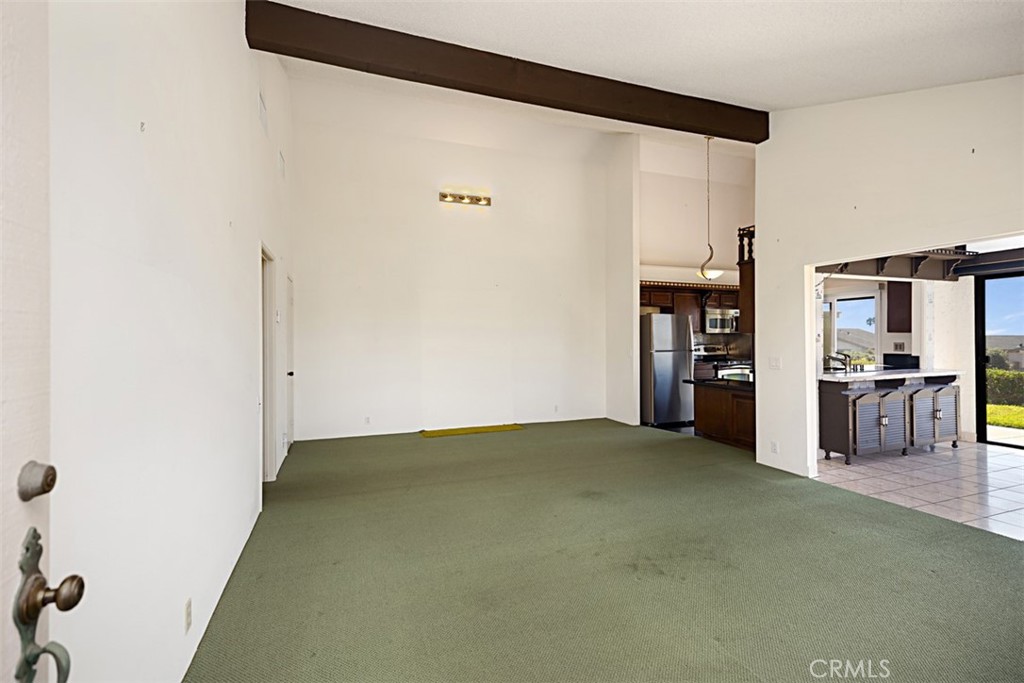 151 Avenida Adobe