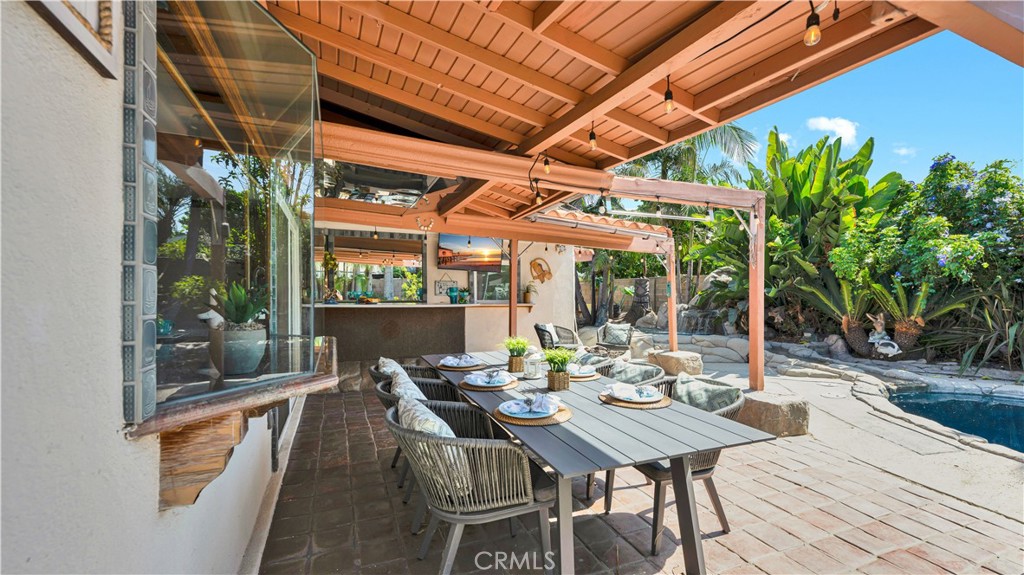 10200 Peregrine Circle