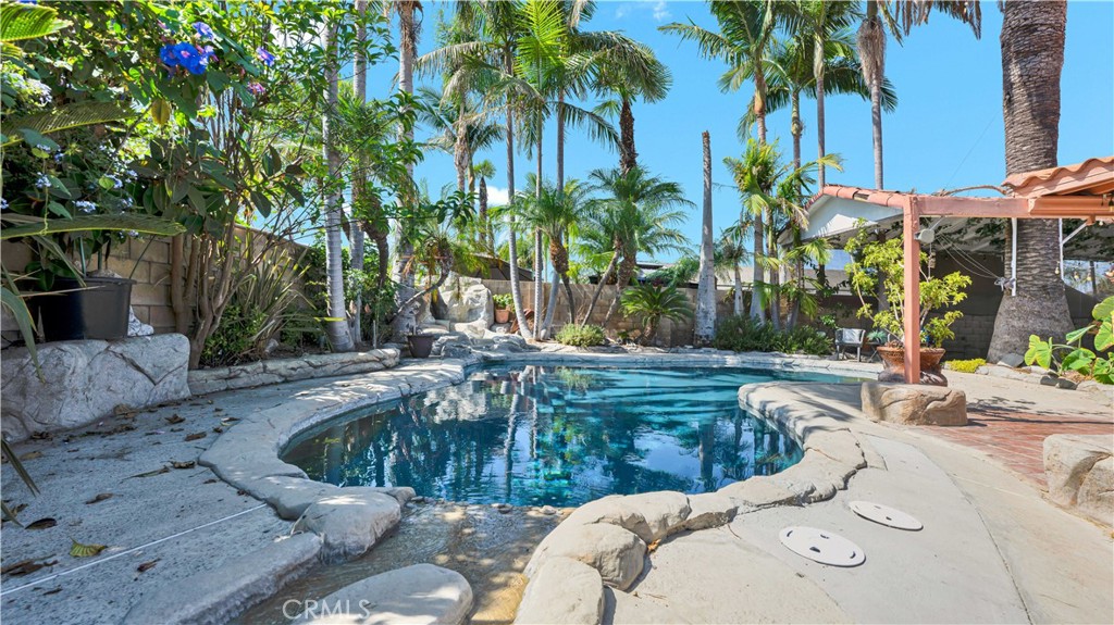 10200 Peregrine Circle