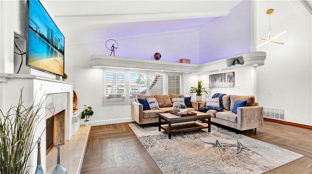 10200 Peregrine Circle
