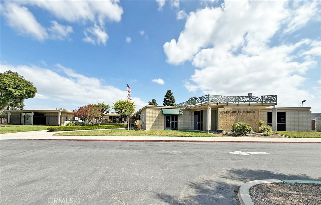 10200 Peregrine Circle