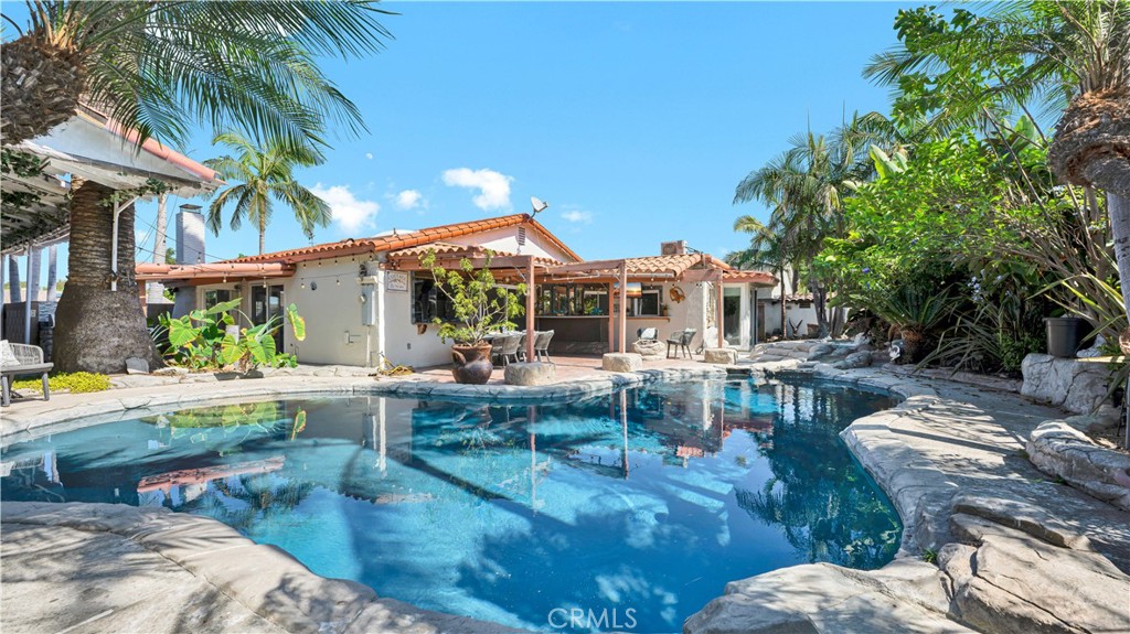 10200 Peregrine Circle
