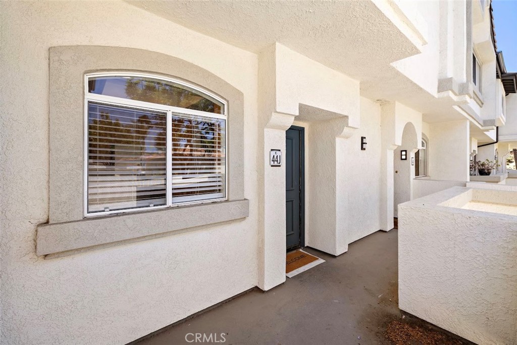 30902 Clubhouse 44J