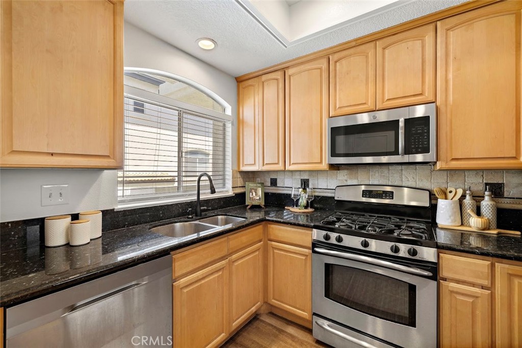 30902 Clubhouse 44J