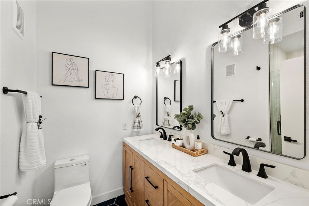 30902 Clubhouse 44J