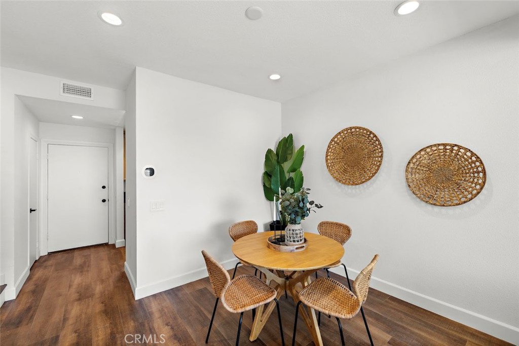 30902 Clubhouse 44J
