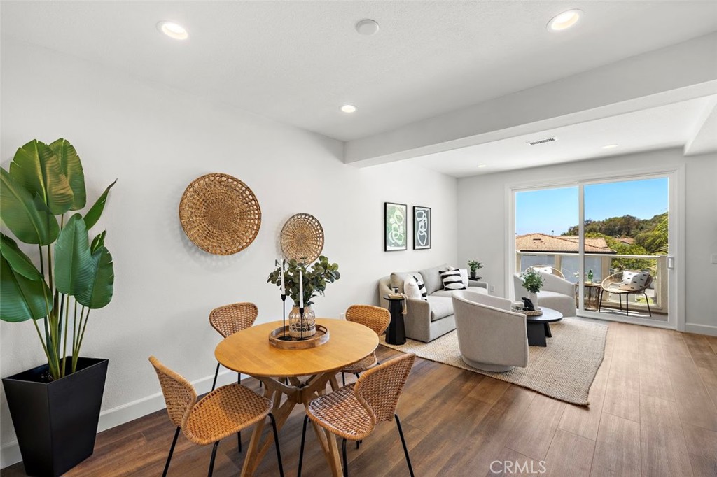 30902 Clubhouse 44J