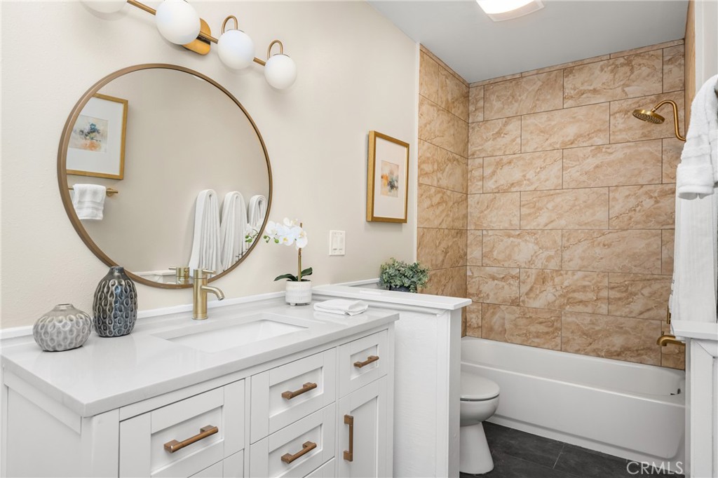 1351 N Crescent Heights Boulevard 313