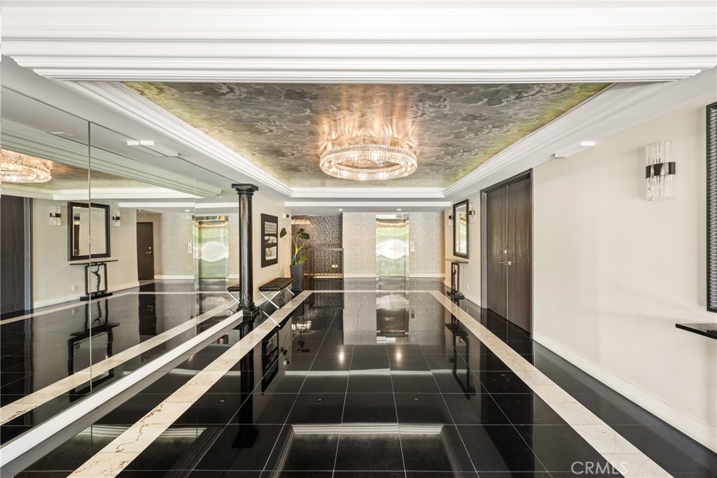 1351 N Crescent Heights Boulevard 313