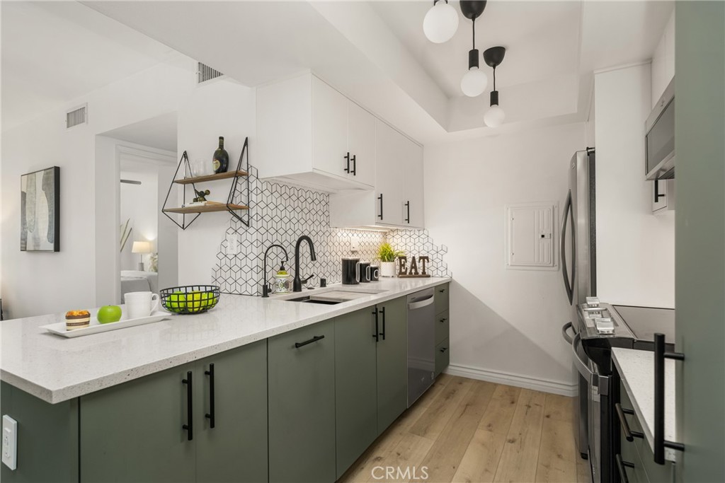 1351 N Crescent Heights Boulevard 313