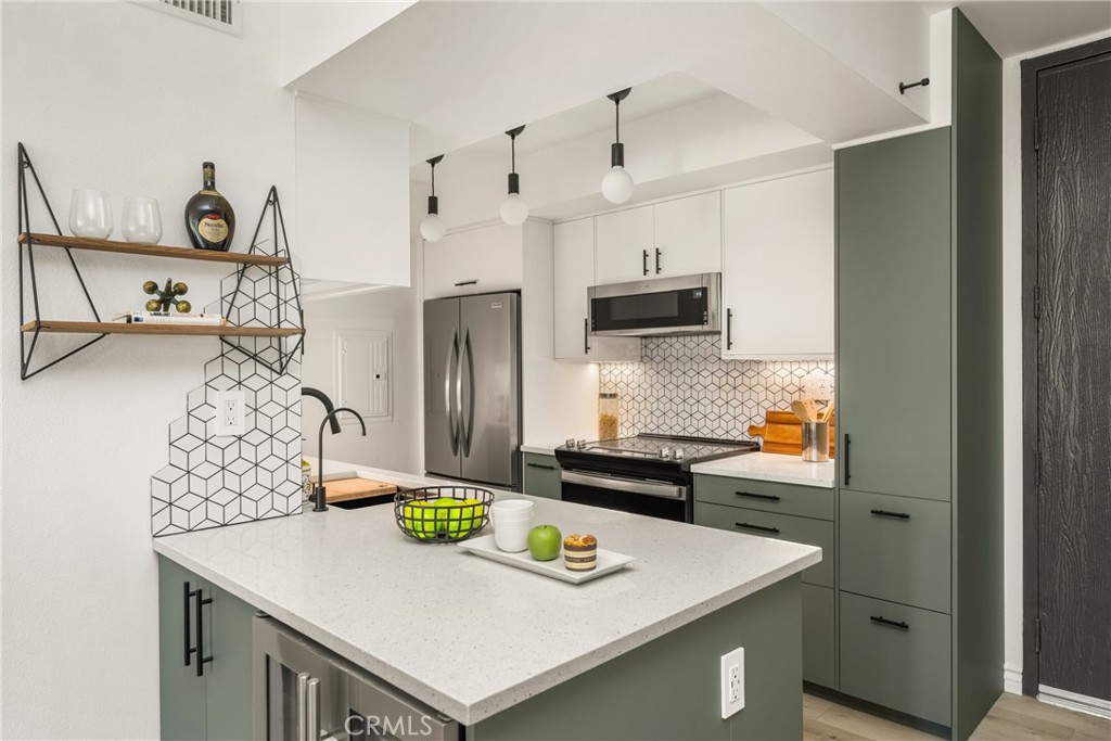 1351 N Crescent Heights Boulevard 313