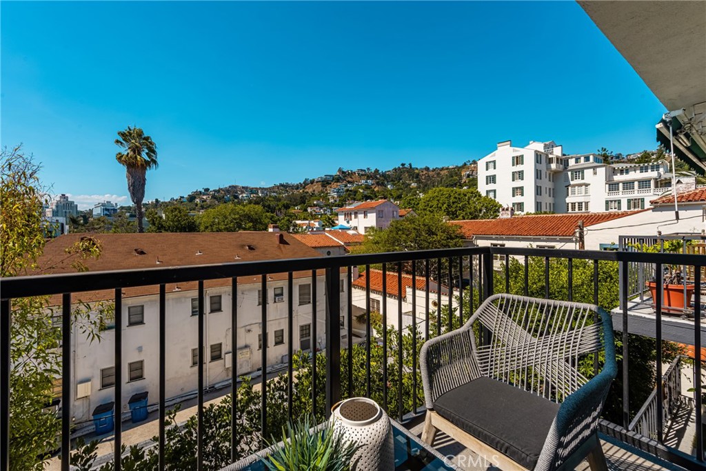 1351 N Crescent Heights Boulevard 313