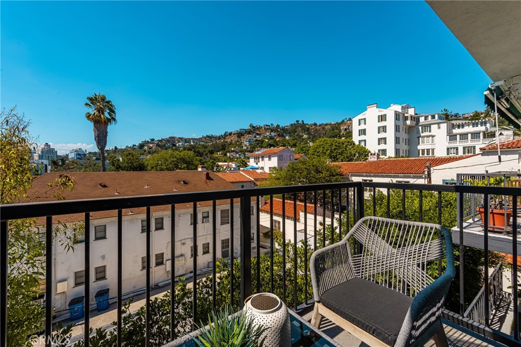 1351 N Crescent Heights Boulevard 313