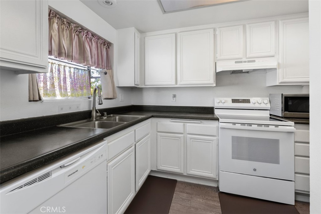 65 Briarwood Lane 86