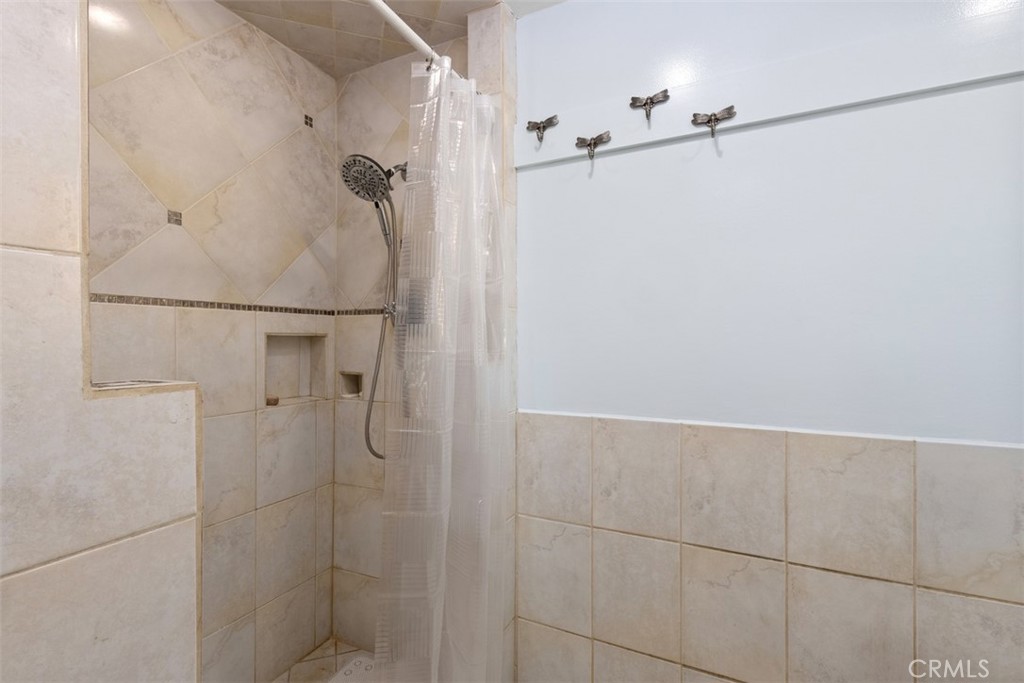 1704 1704 Mcevoy Lane