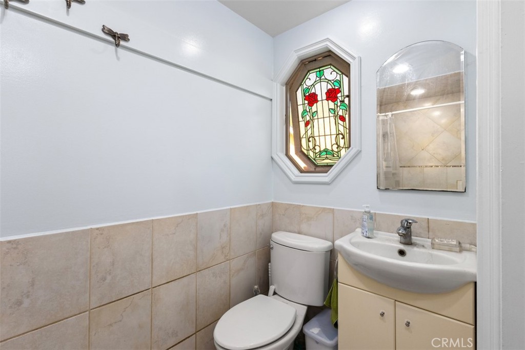 1704 1704 Mcevoy Lane