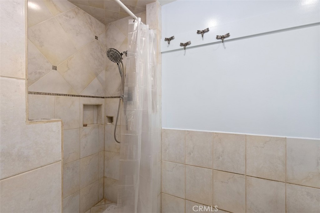 1704 1704 Mcevoy Lane