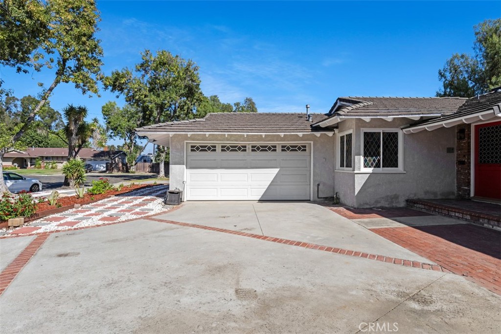 1704 1704 Mcevoy Lane