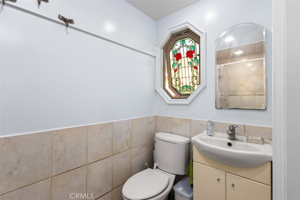 1704 1704 Mcevoy Lane