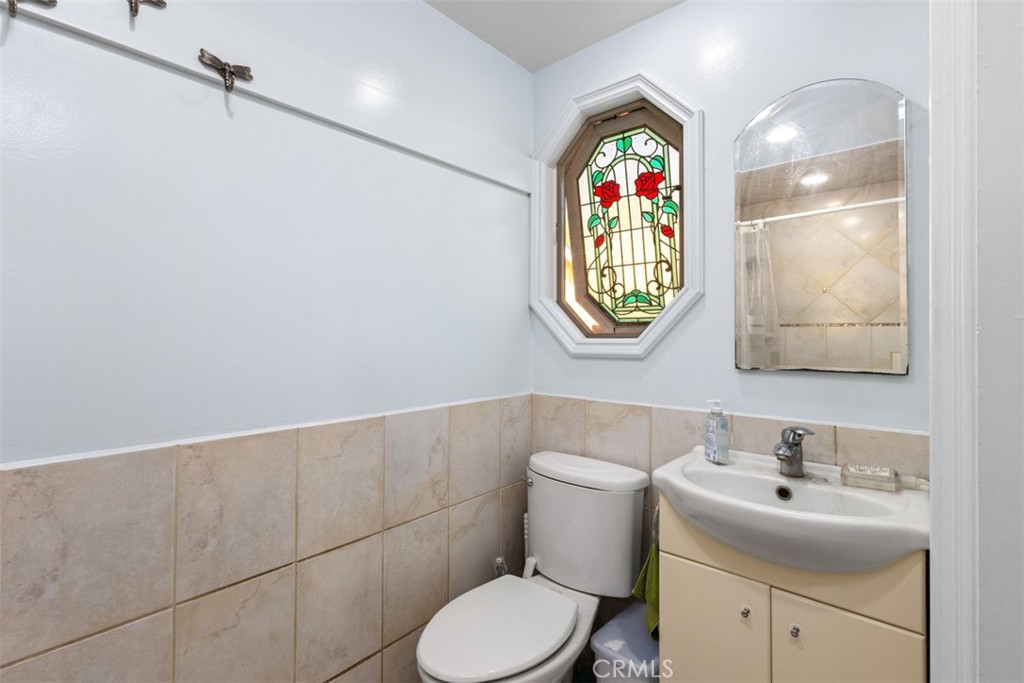 1704 1704 Mcevoy Lane