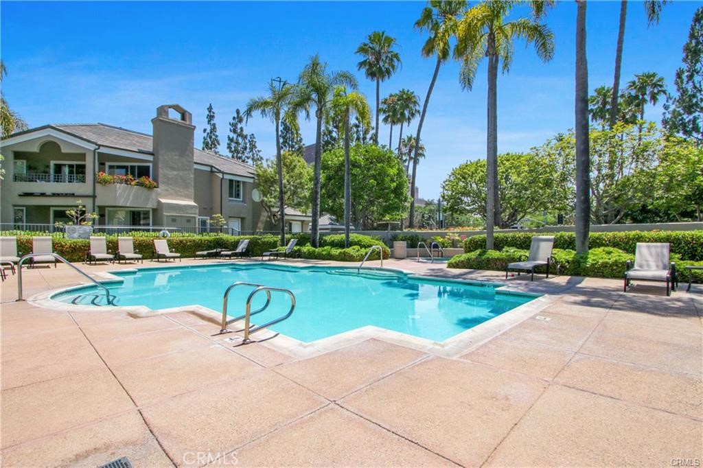 118 Baycrest Court