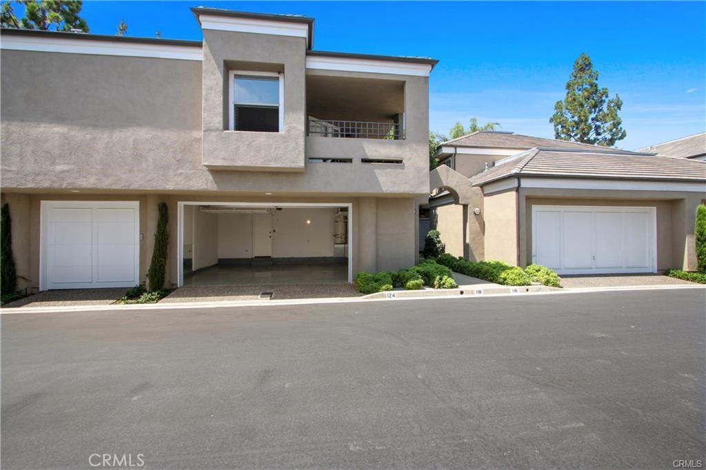 118 Baycrest Court