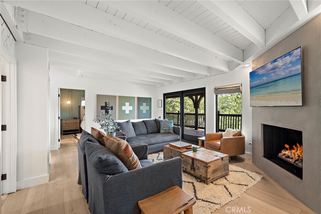 27561 North Bay