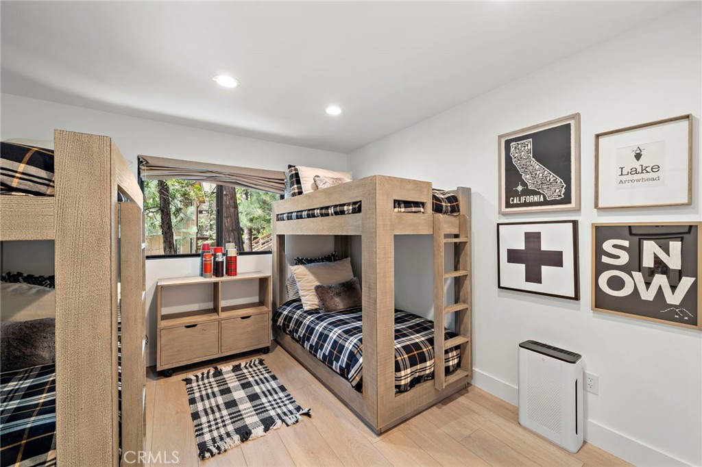 27561 North Bay