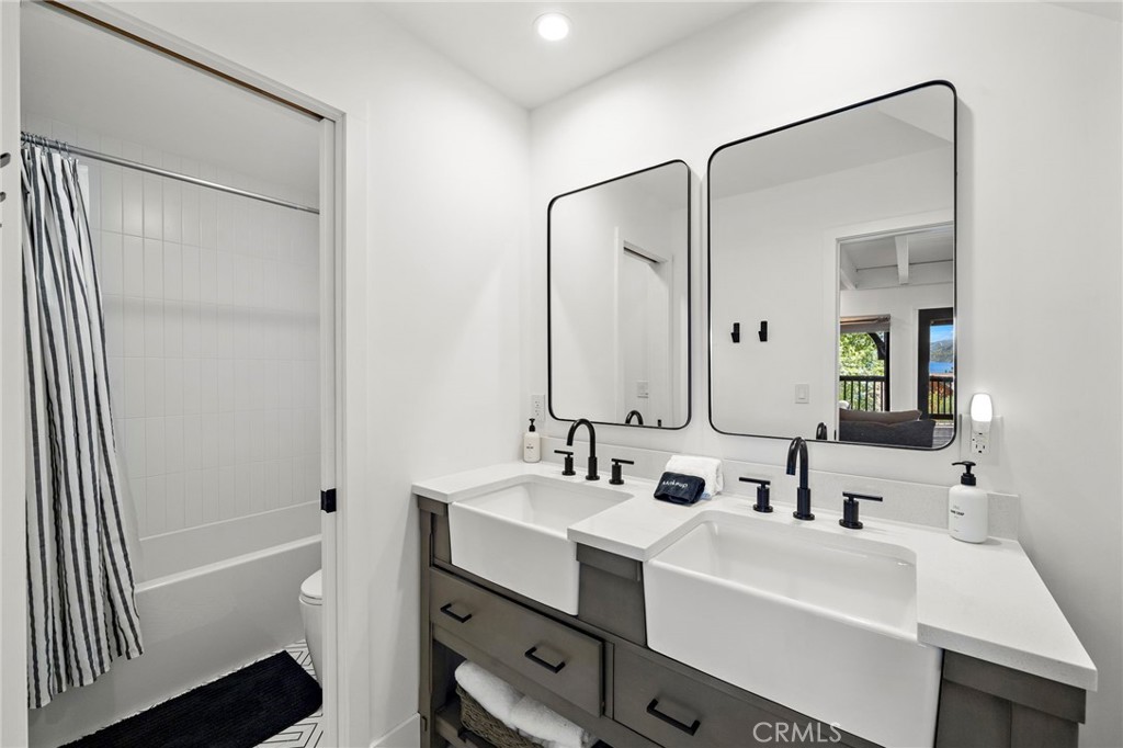 27561 North Bay