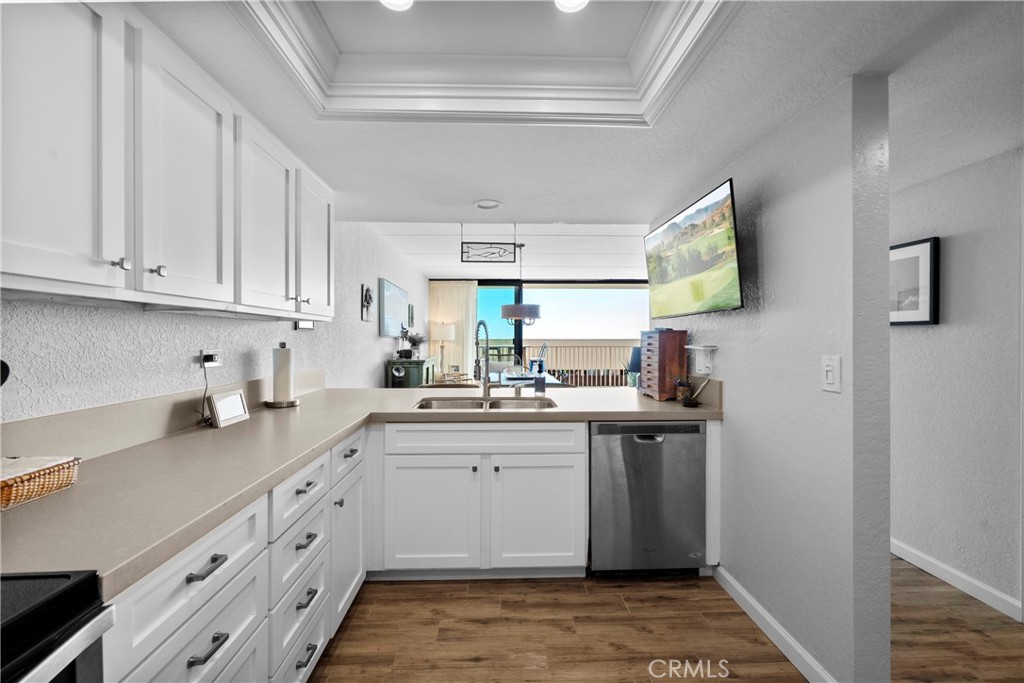 405 Avenida Granada 212