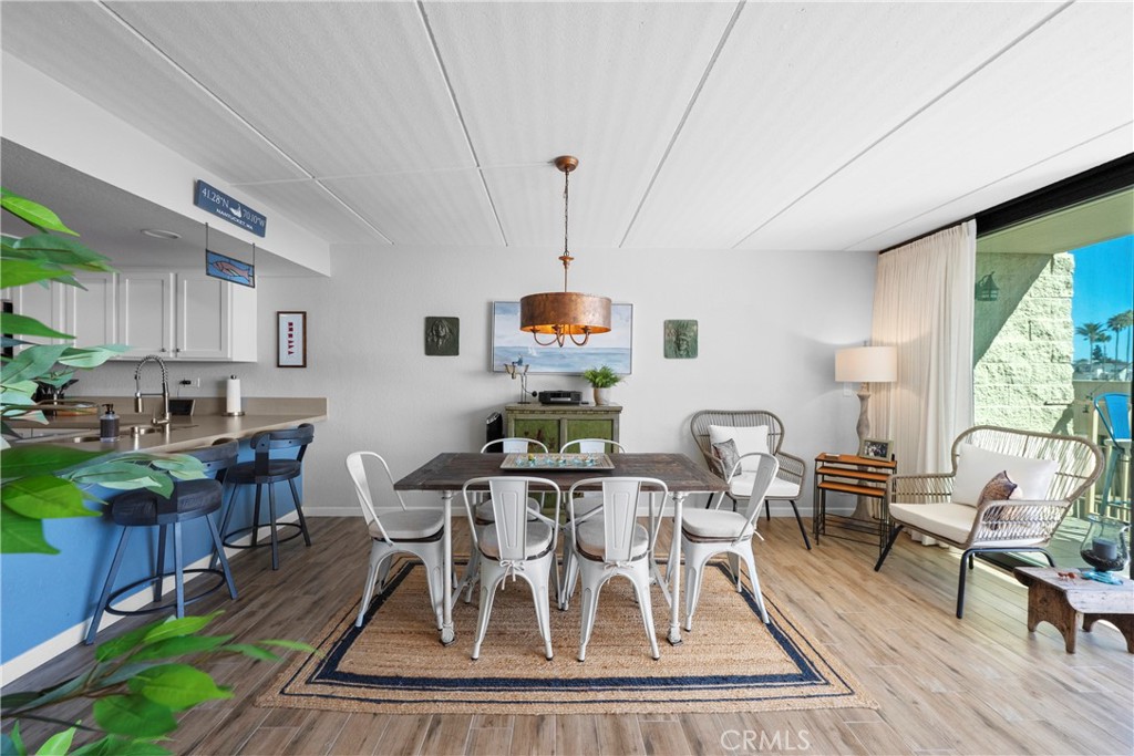 405 Avenida Granada 212