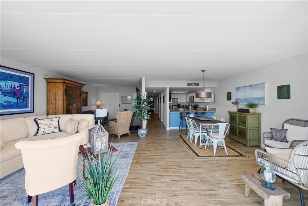 405 Avenida Granada 212