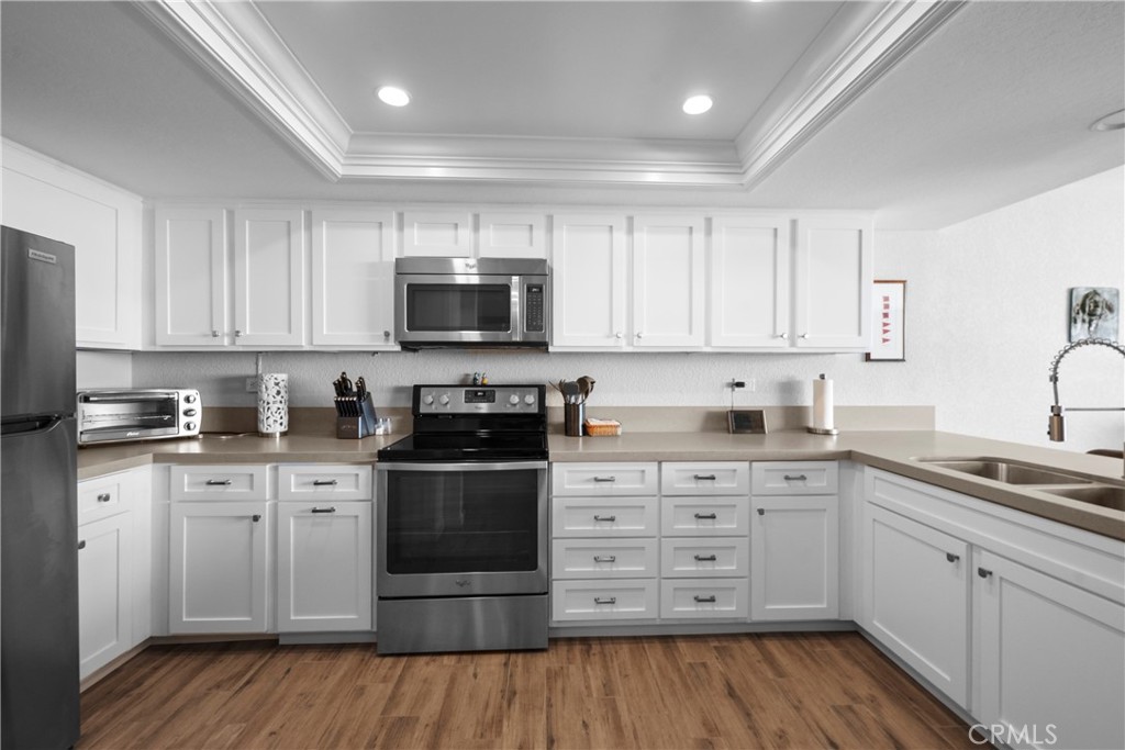 405 Avenida Granada 212