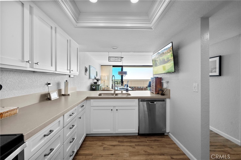 405 Avenida Granada 212