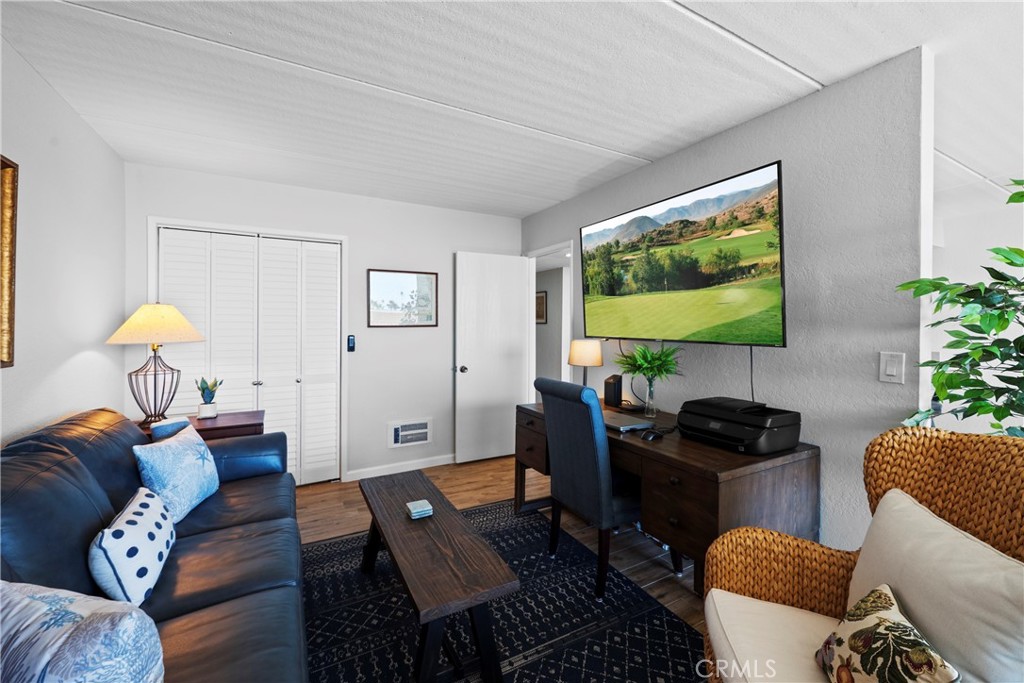 405 Avenida Granada 212