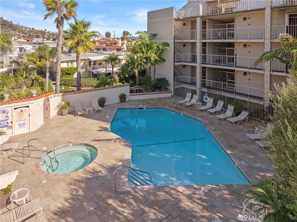 405 Avenida Granada 212