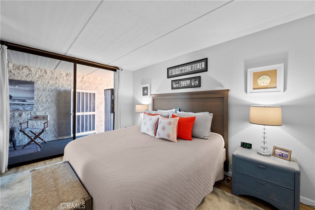 405 Avenida Granada 212