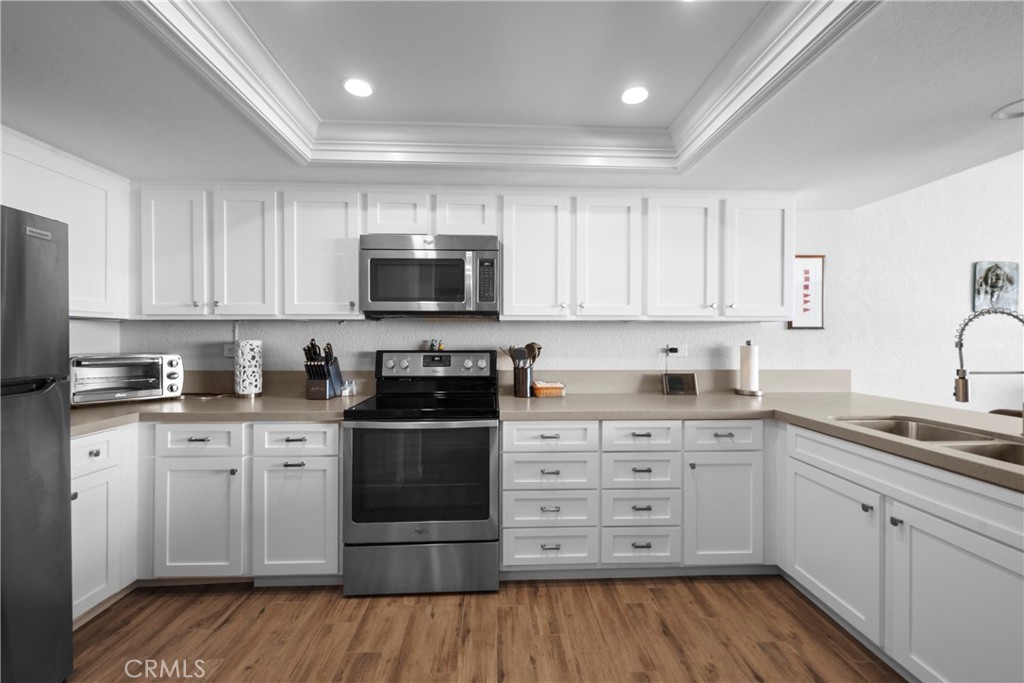 405 Avenida Granada 212