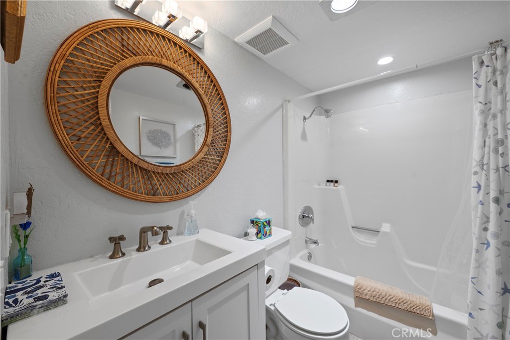 405 Avenida Granada 212