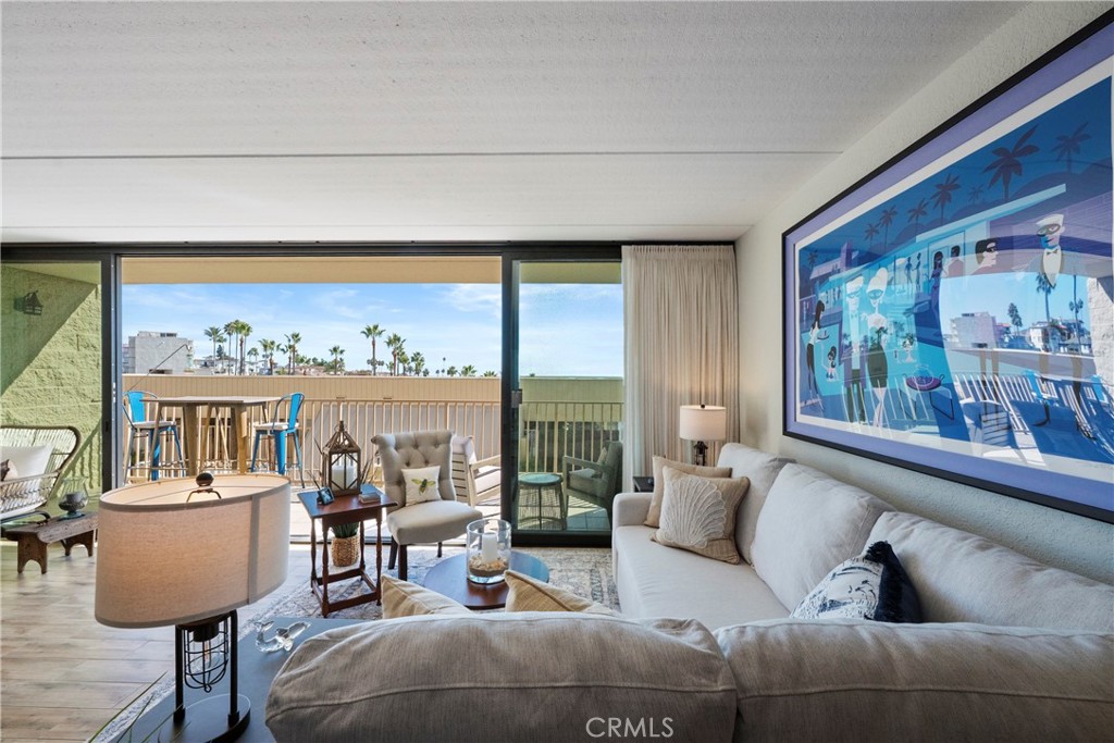 405 Avenida Granada 212