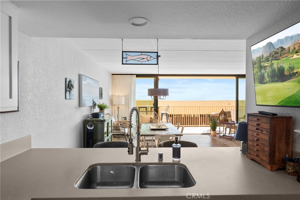 405 Avenida Granada 212