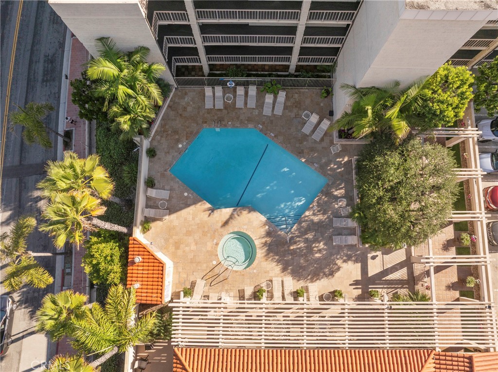 405 Avenida Granada 212