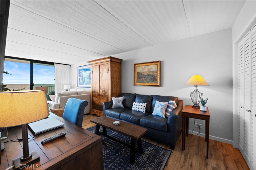 405 Avenida Granada 212