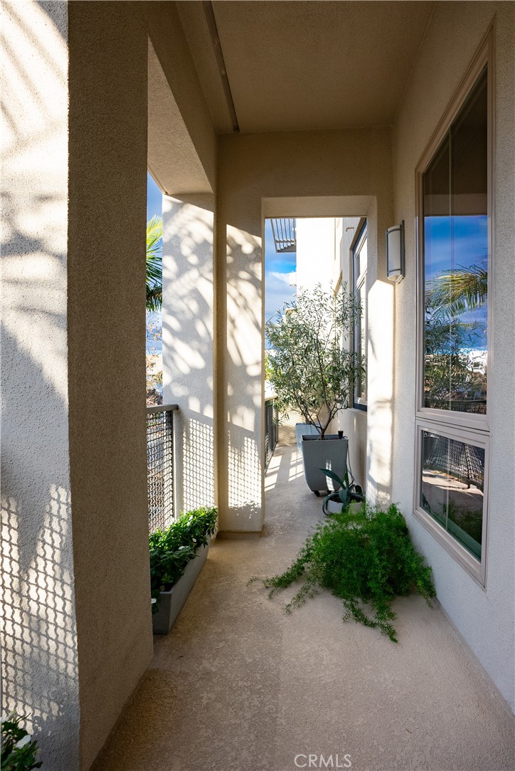 71 Vantis Drive