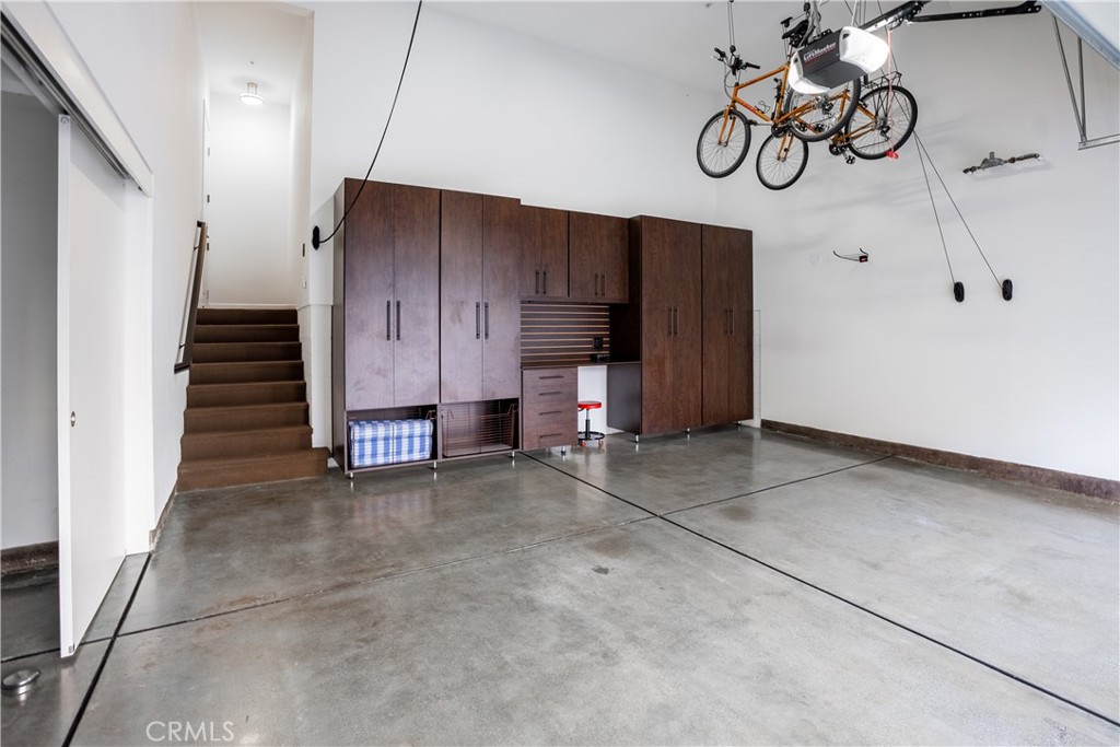 71 Vantis Drive