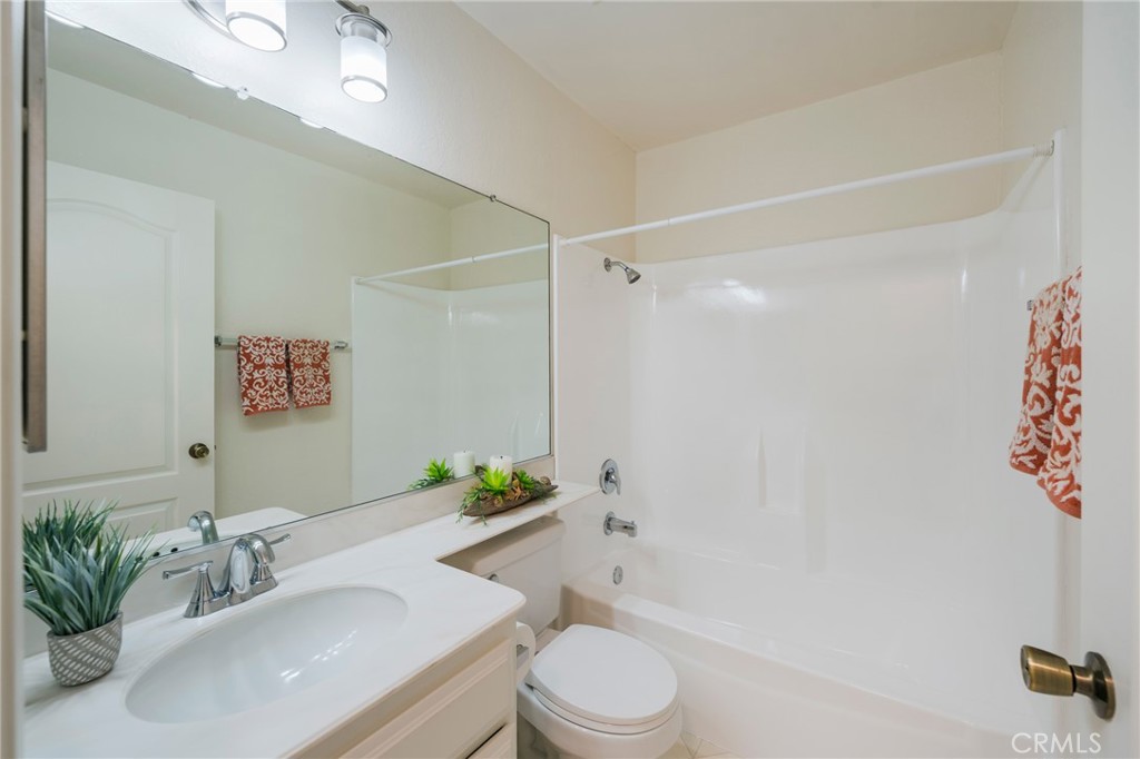 1105 #2 Mesa Bluff