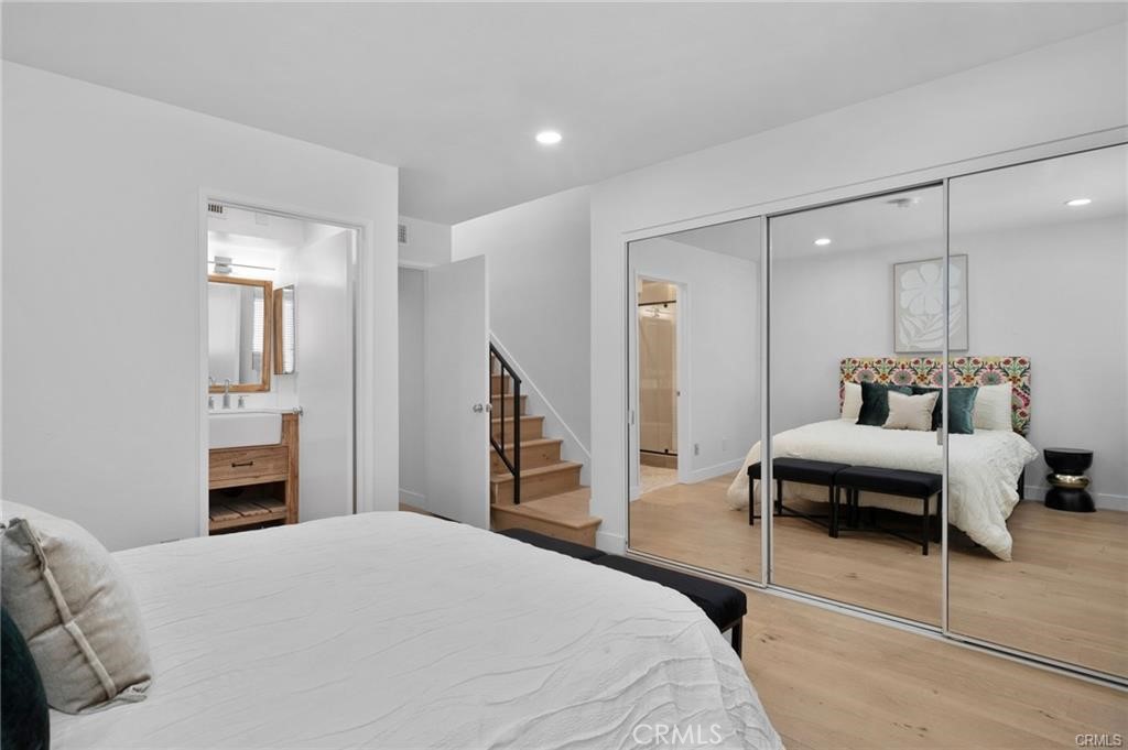 11119 Camarillo St Toluca Lake