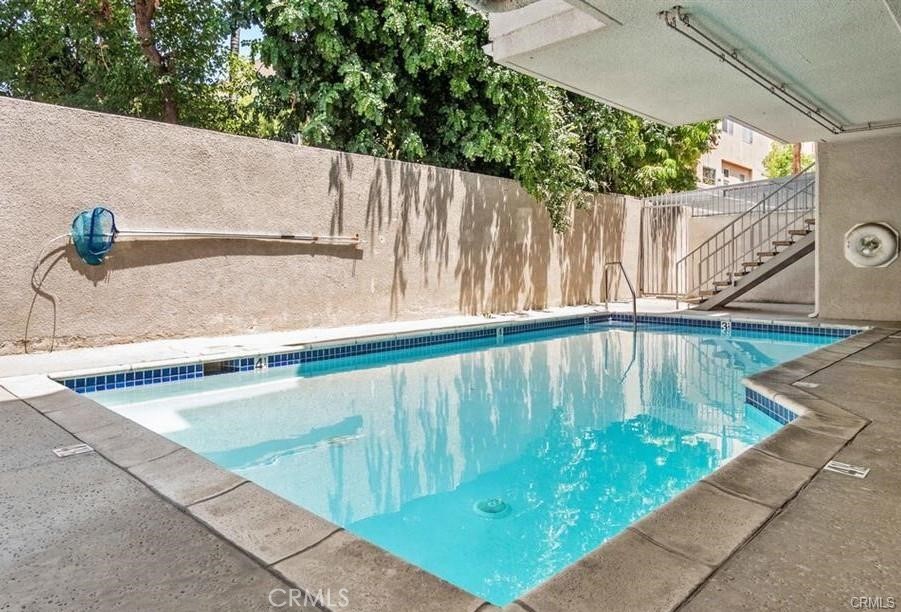 11119 Camarillo St Toluca Lake